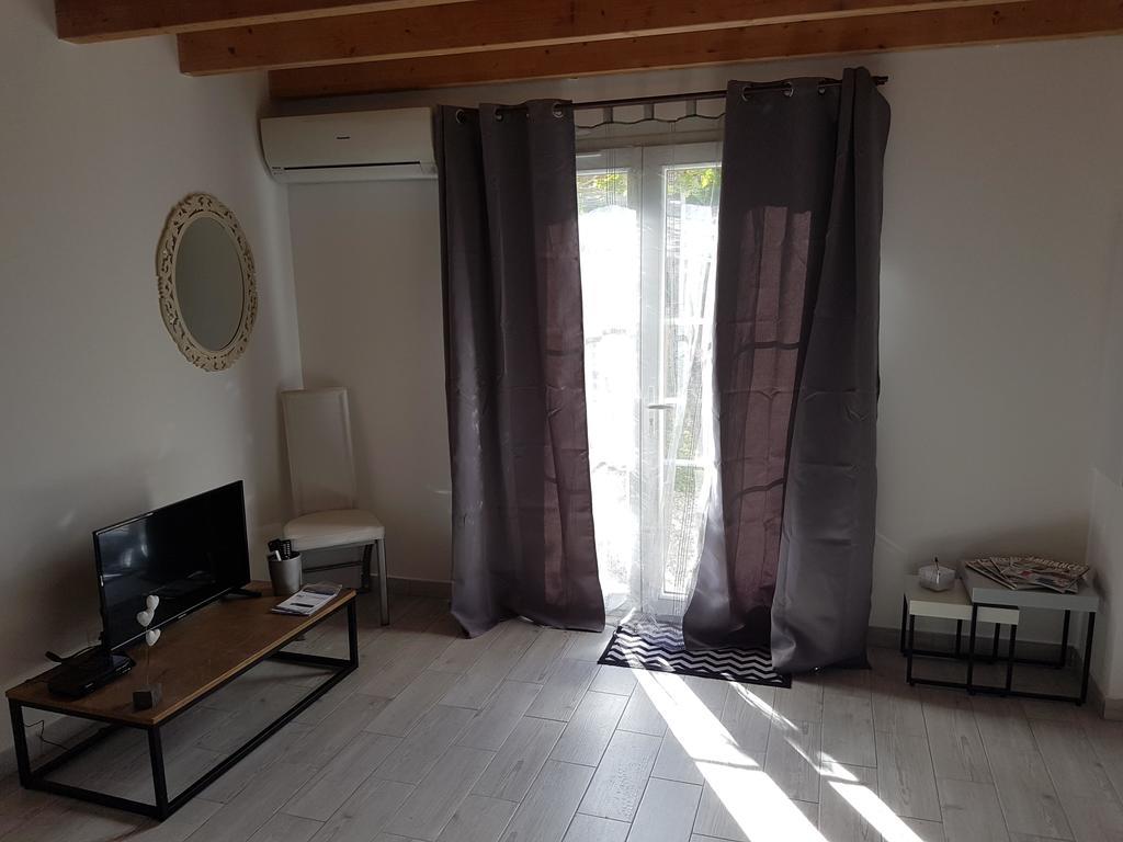 Residence E Scaravaglie Corte  Luaran gambar